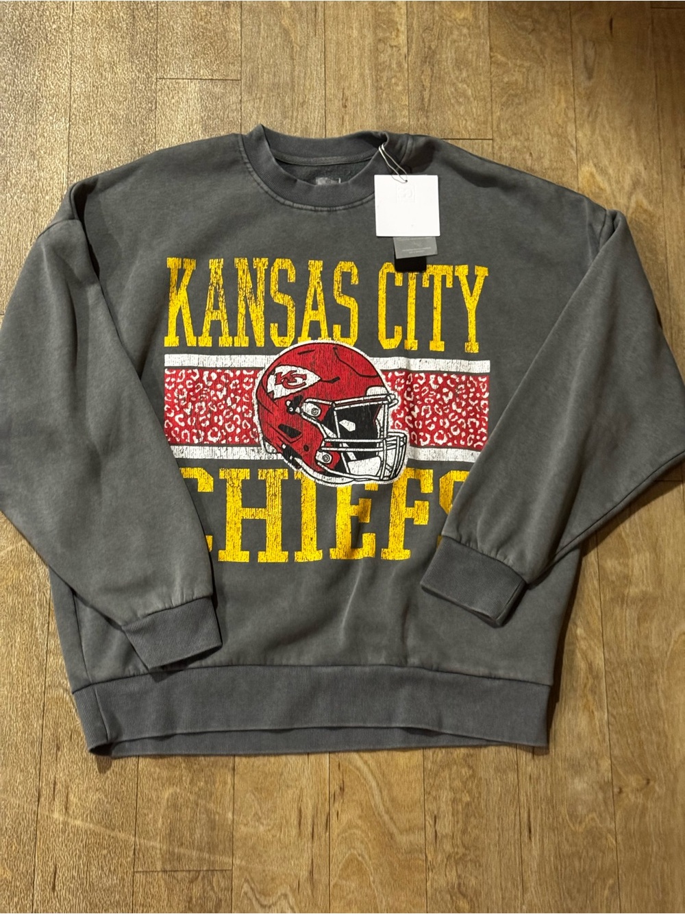 NWT Gameday Couture Gray Kansas City Chiefs Vintage Wash Oversized Crewneck